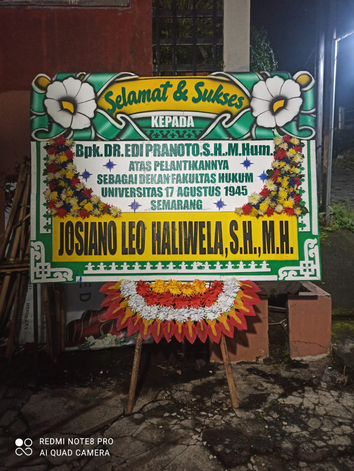 Bunga Papan Selamat & Sukses