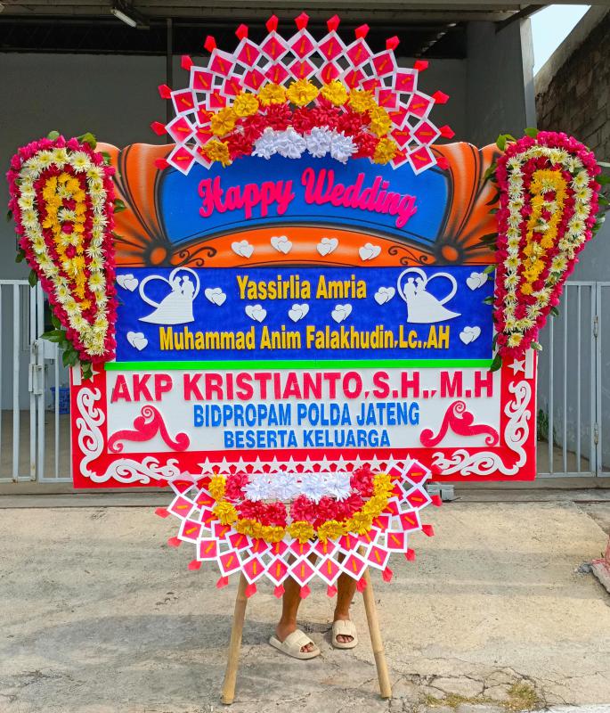 Papan Bunga Pernikahan Semarang: Pilihan Karangan Bunga Papan Wedding Elegan & Murah